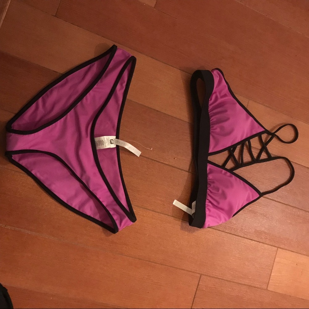 Magenta Fabletics Bikini sz L top sz M bottom